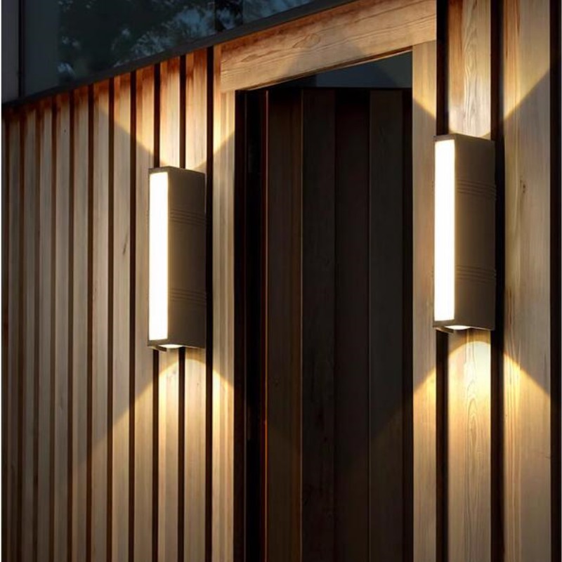 Outdoor Lighting No Wiring - مصباح جداري LED بشريط لأعلى وأسفل